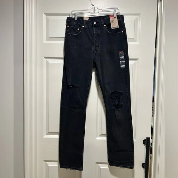 Levi's 501 Orginal Fit NWT 30x32 - Picture 2 of 7